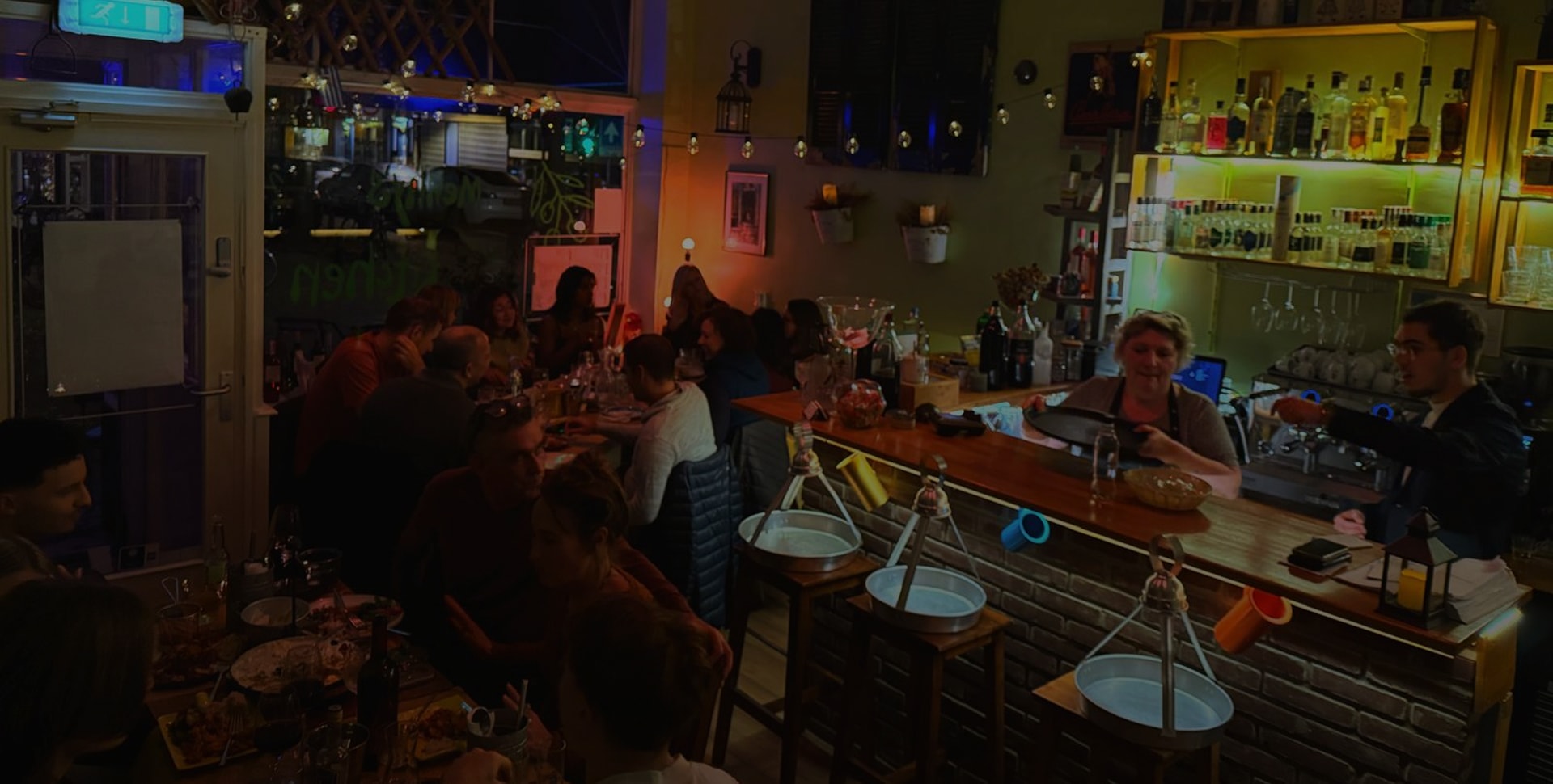 Menny's Kitchen Greek restaurant interior - Slide 2